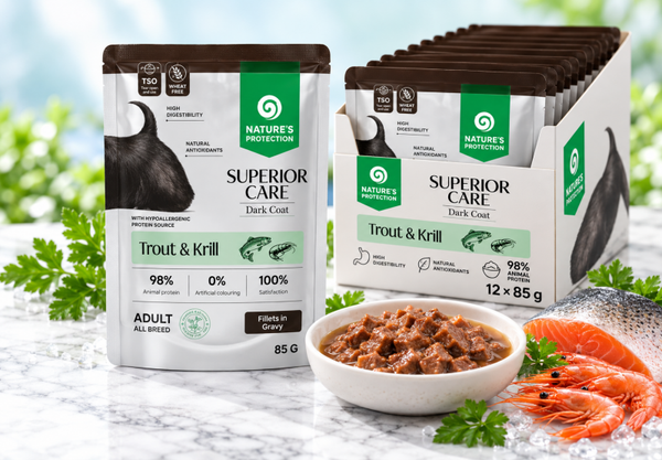 Grain free wet pet food with trout and krill for adult all breed dogs with dark coat 85 g