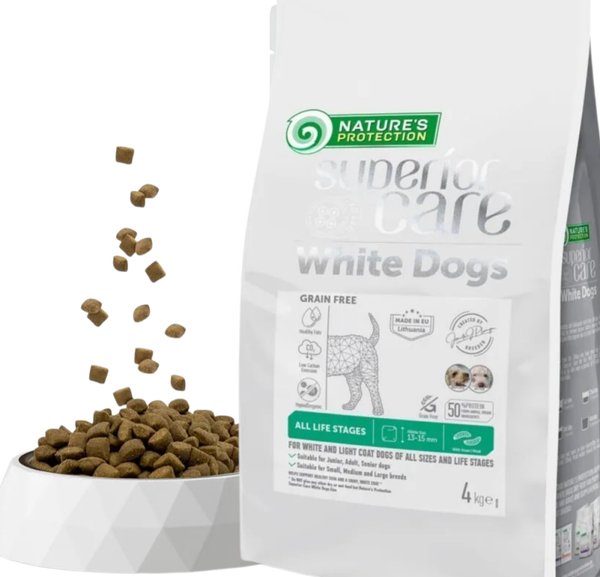 Dry Grain free pet food with insect for dogs of all sizes and life stages white & Light coats