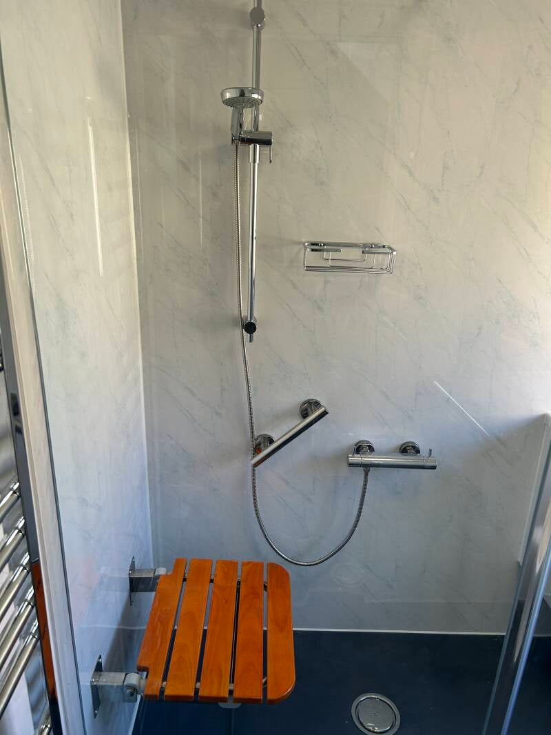 bathroom mobility aids