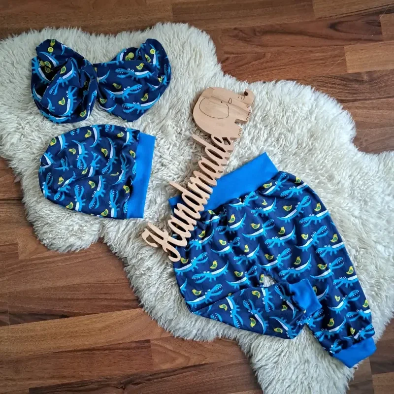 💕 Kleinkindset Hose, Halstuch und Mütze blau/türkis Krokodile Gr 74 80