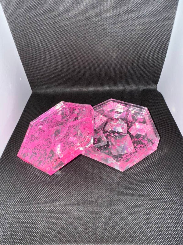 Harzwürfelset mit Regenbogen-Blitzmuster & Rosa Glitzer