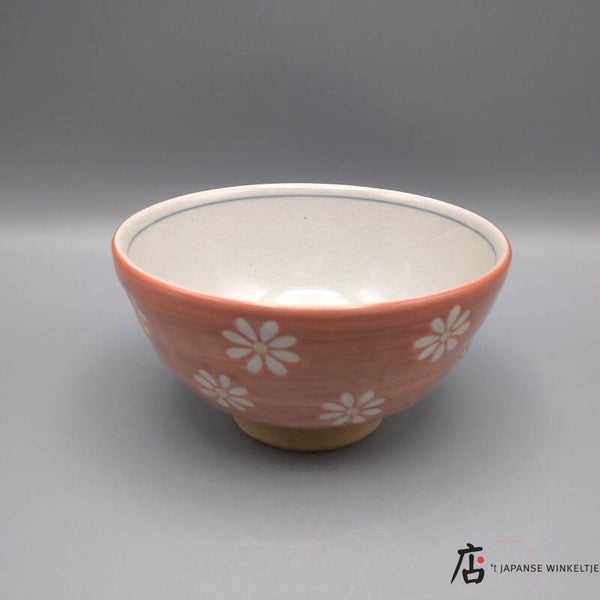 Wan / diepe kom roze met kleine chrysant Ø 10,7 cm 6 cm hoog (K-Kigu11-83)