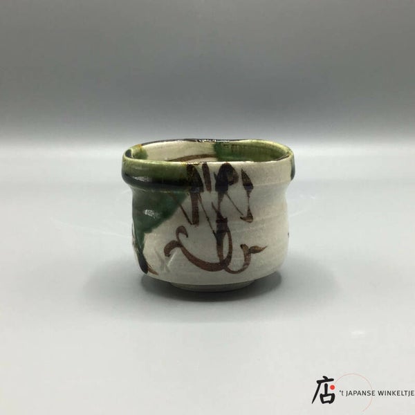 Yunomi (湯呑) theekop in Oribe stijl Ø 7 cm 6cm hoog (K-Touga18-12)
