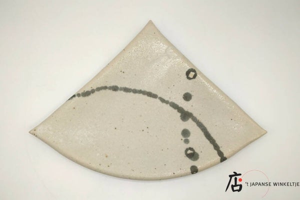 Driehoekig bord Yagishita # 2 (K-Yag-7)