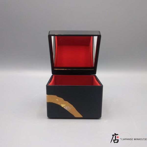 Doosje met spiegeldeksel (Ku-Sozo-3702)