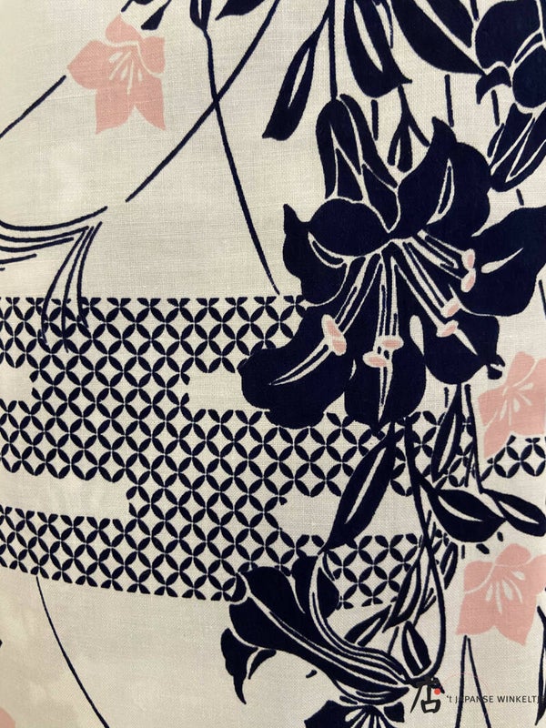 Yukata dames wit met roze bloemen (T-Yuk-D-107)