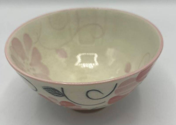 Kom met roze bloemen (K-Kigu26-15a)