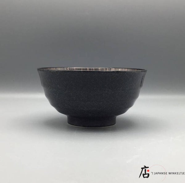 Donburi / grote diepe kom met geribbelde binnenkant (K-Kigu22-90)
