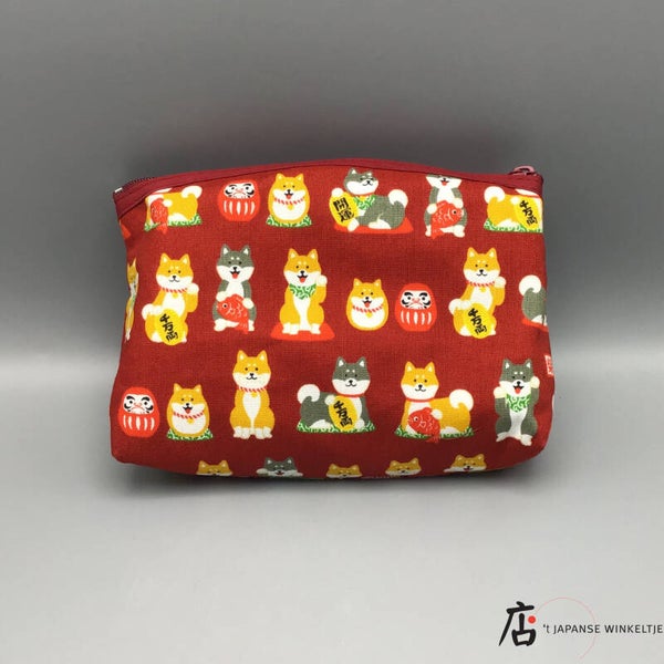 Toilettasje met Shiba Inu (hond) en Daruma motief rood (T-Chi-1812A)