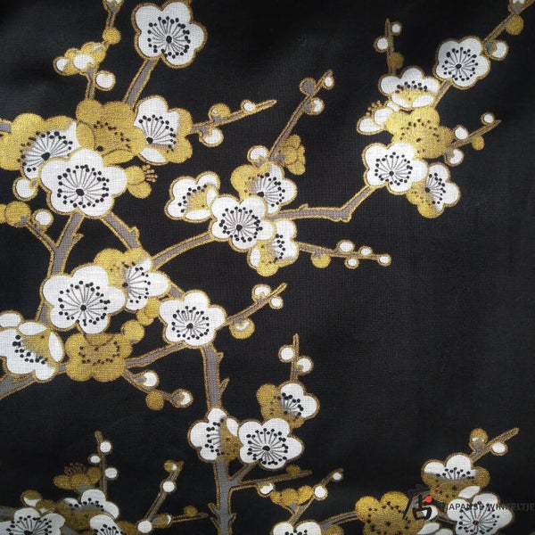 Yukata dames zwart met witte en gouden pruimenbloesems (T-Yuk-D-960Z)