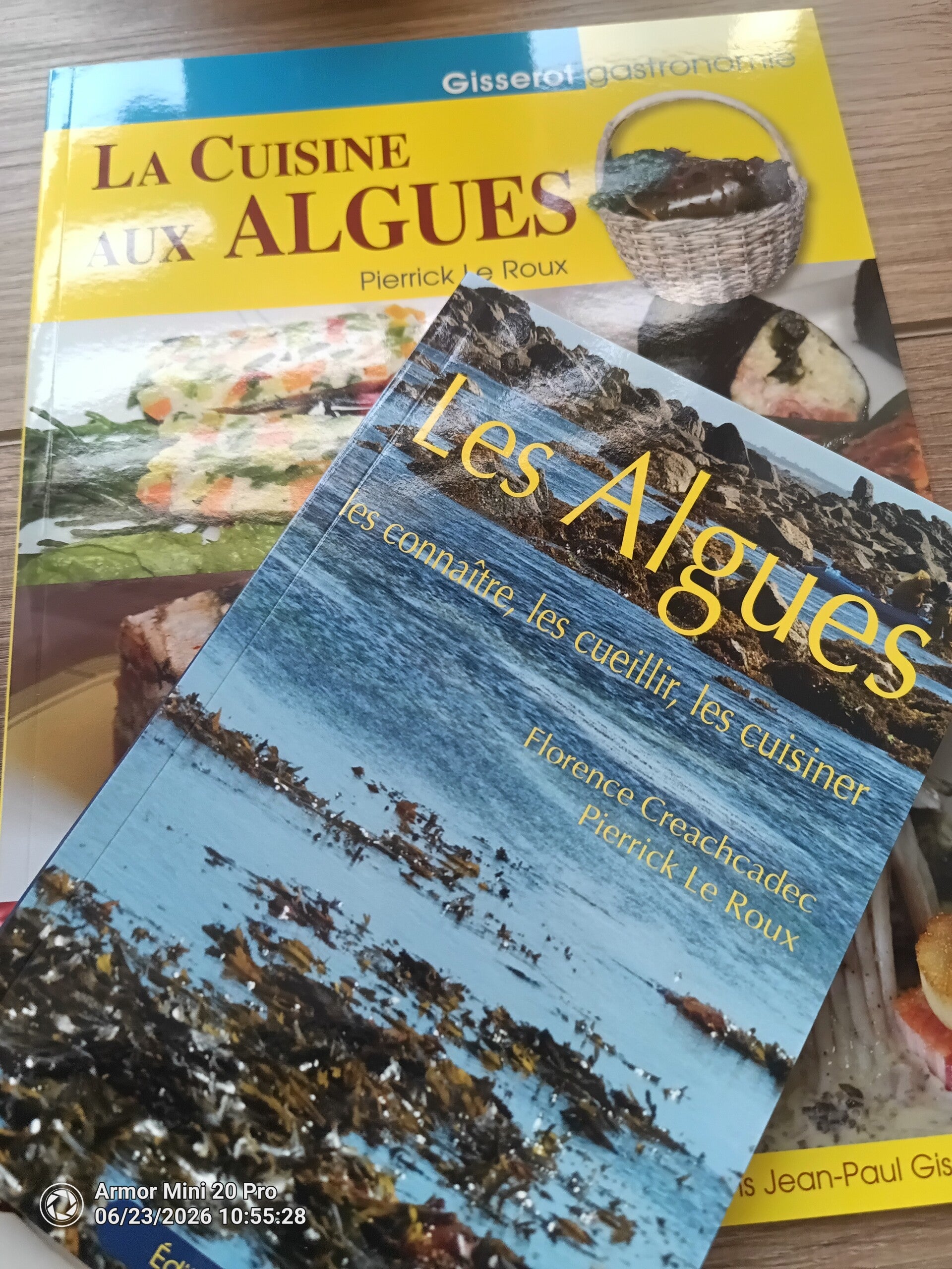 Les 2 livres. Sur les algues et leur cuisine.(port compris)
