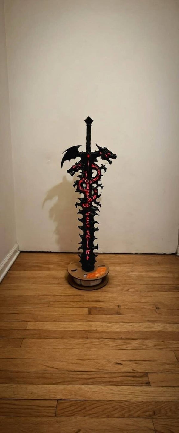 Épée dragon démoniaque