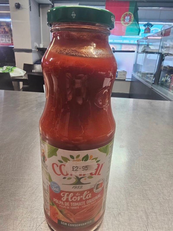 Polpa de tomate marca compal