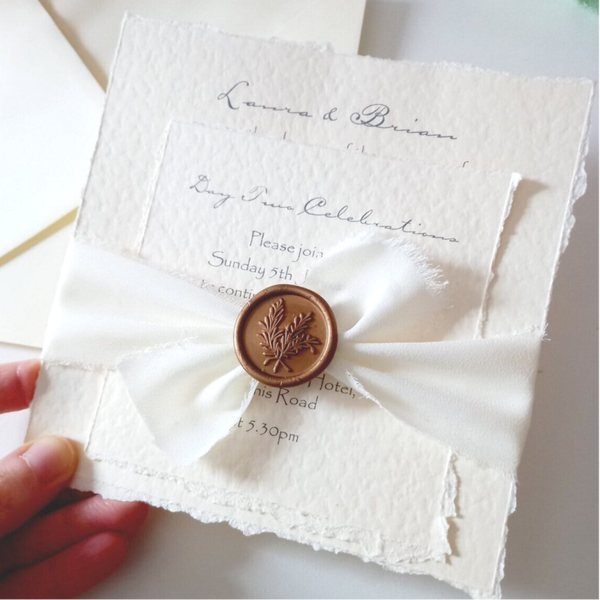 ♥︎ Mia ♥︎  Deckle Edge