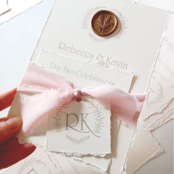 ♥︎ Dolly ♥︎  Deckle Edge