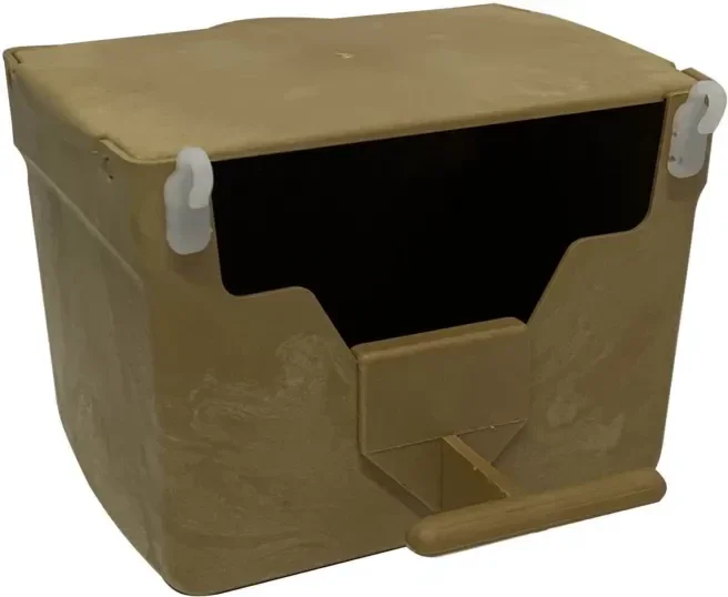 Nid exotique plastique