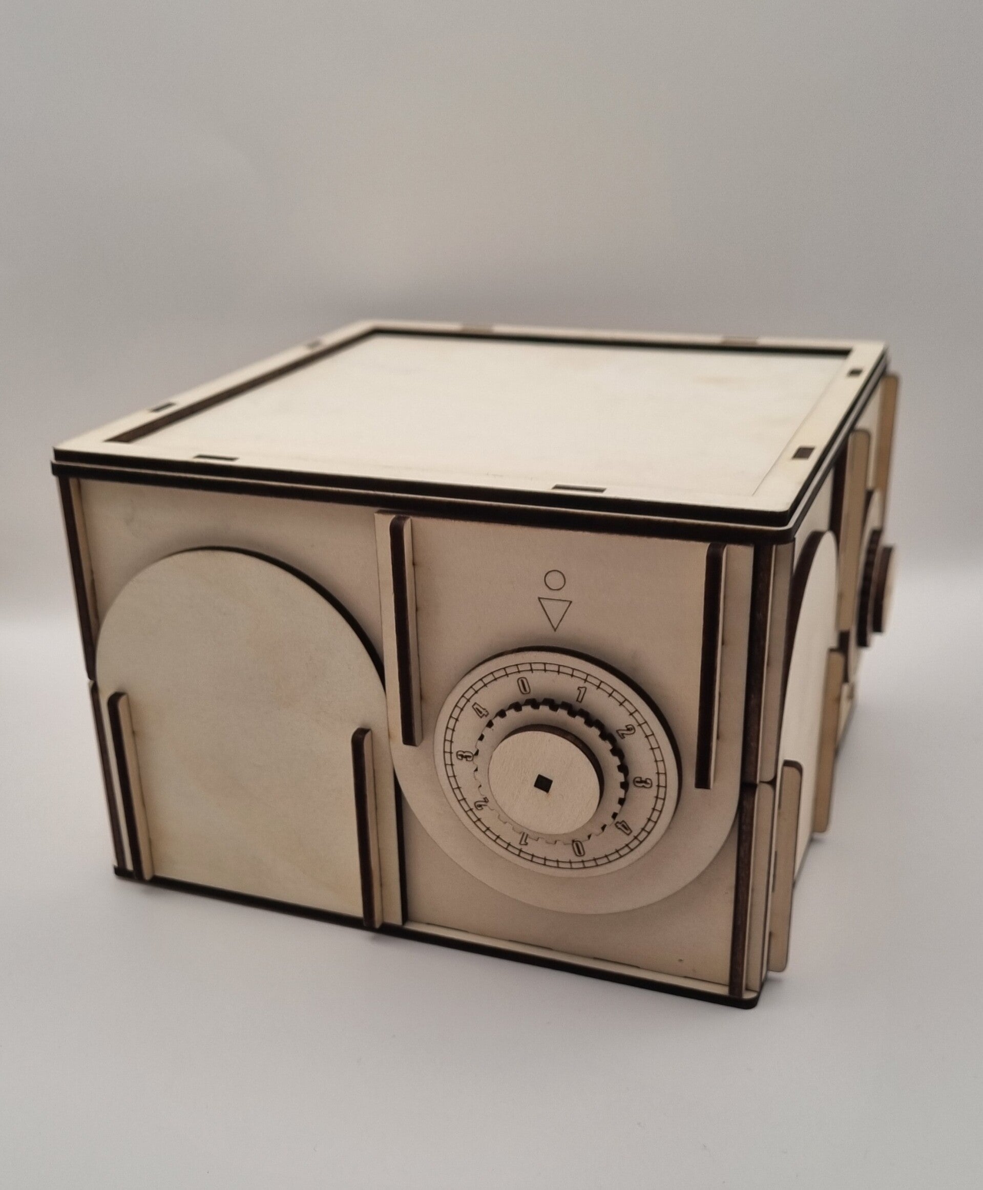 Coffre-fort en bois à code – Design unique & sécurisé