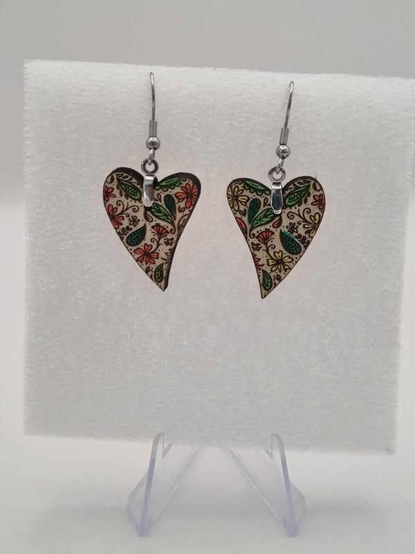 Boucles d’oreilles en bois – Cœur fleuri