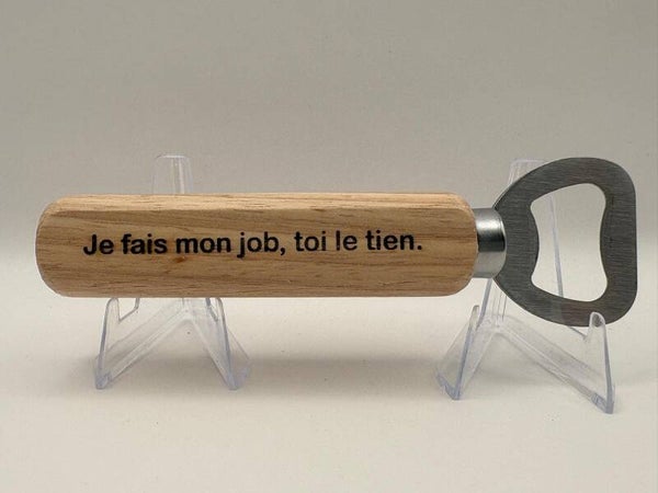 Décapsuleur en bois gravé – Le cadeau qui fait sourire à chaque ouverture
