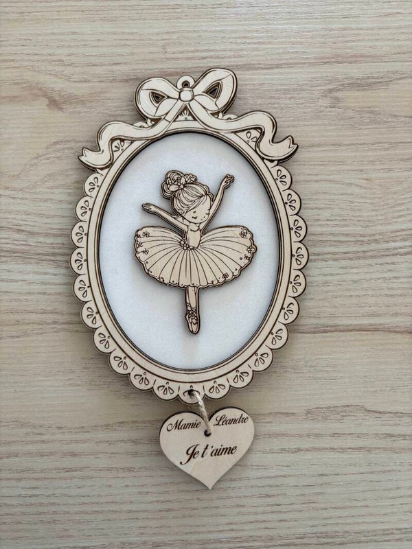 Cadre en bois gravé personnalisé – Élégance & Émotion