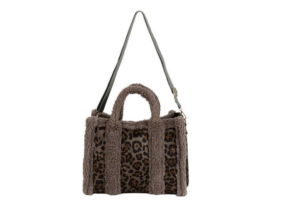 Teddy Shopper – Dein kuscheliges Fashion-Statement