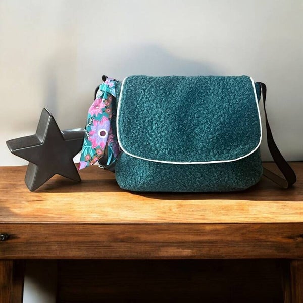 Sac besace en bouclette bleu canard- Création artisanale française