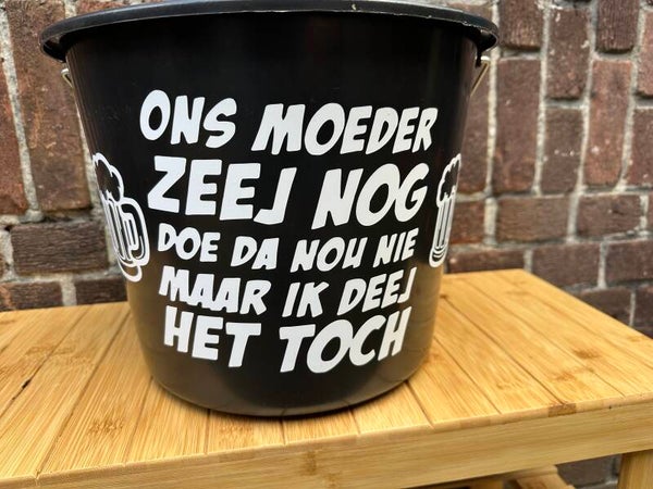 Emmer  ons moeder zeej nog