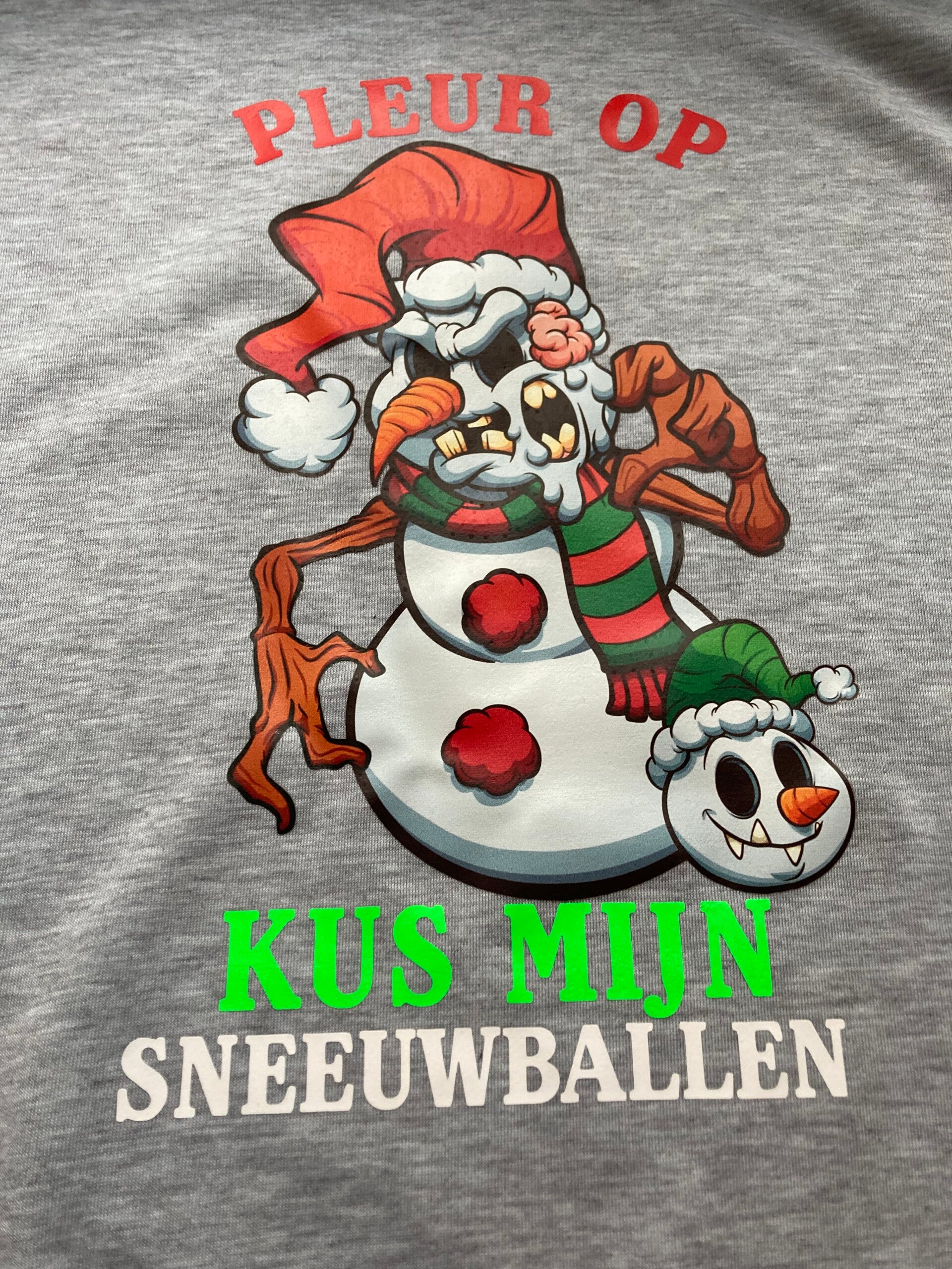 Foute sweater sneeuwpop