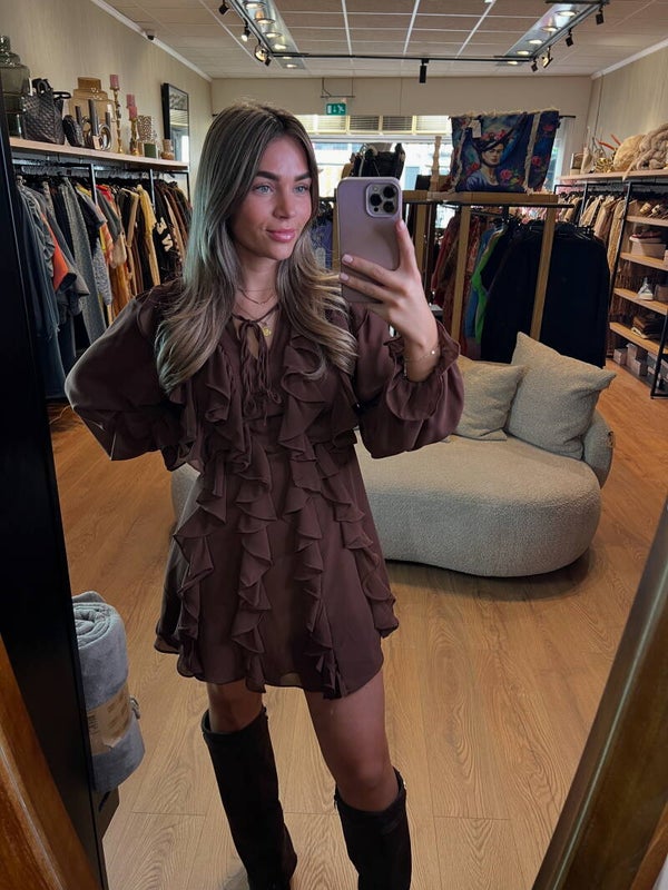 624 Jurkje blousje bruin