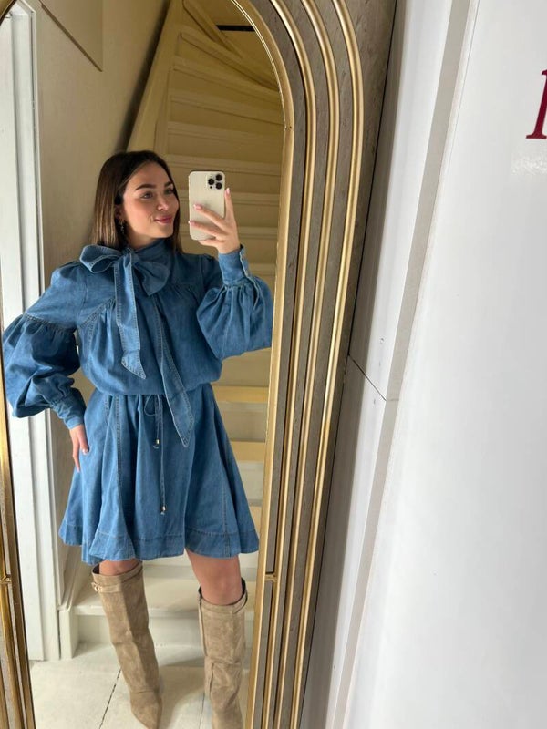 26174 Spijkerjurkje met extra band