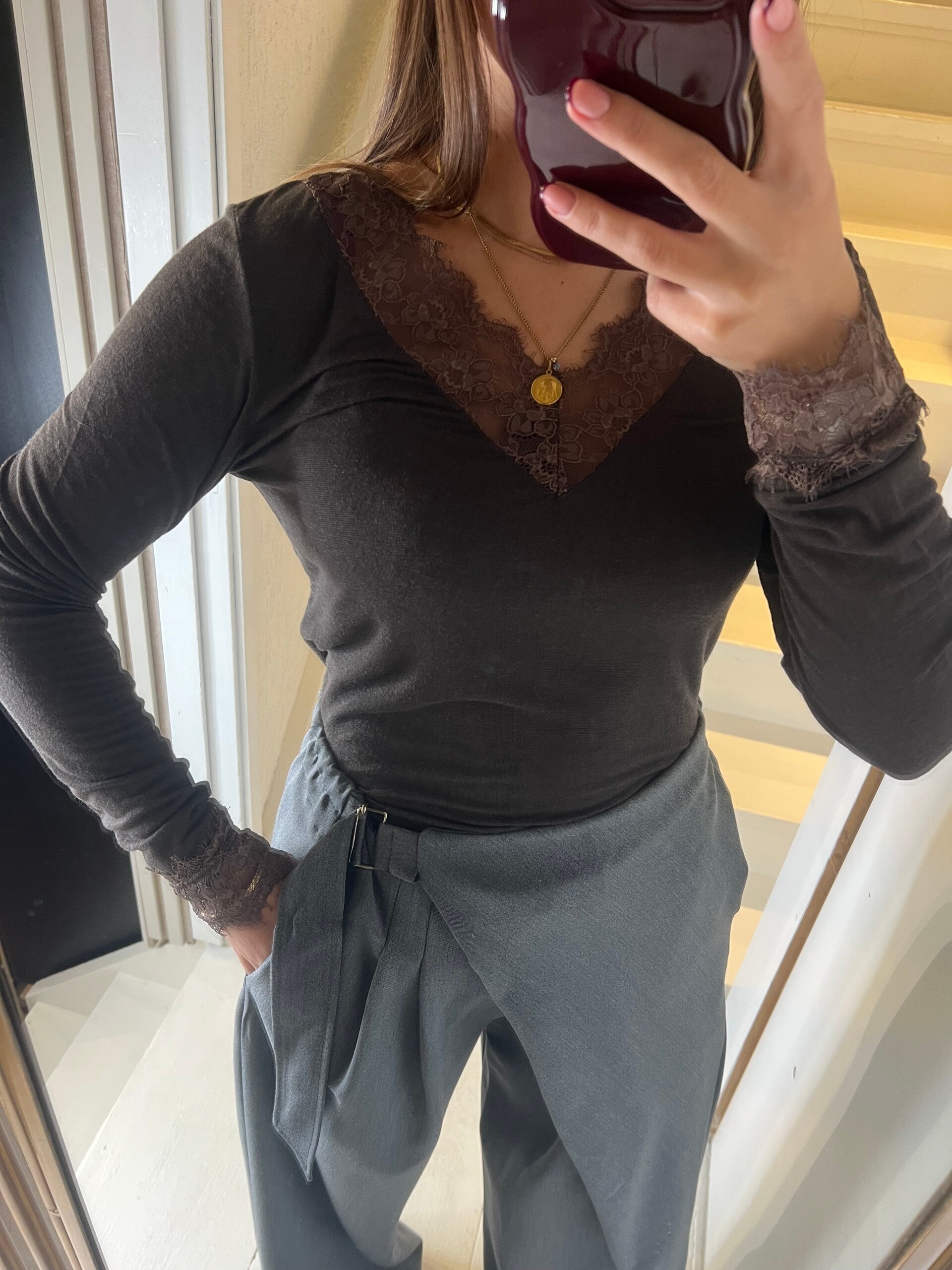 946 Lace top longsleeve bruin