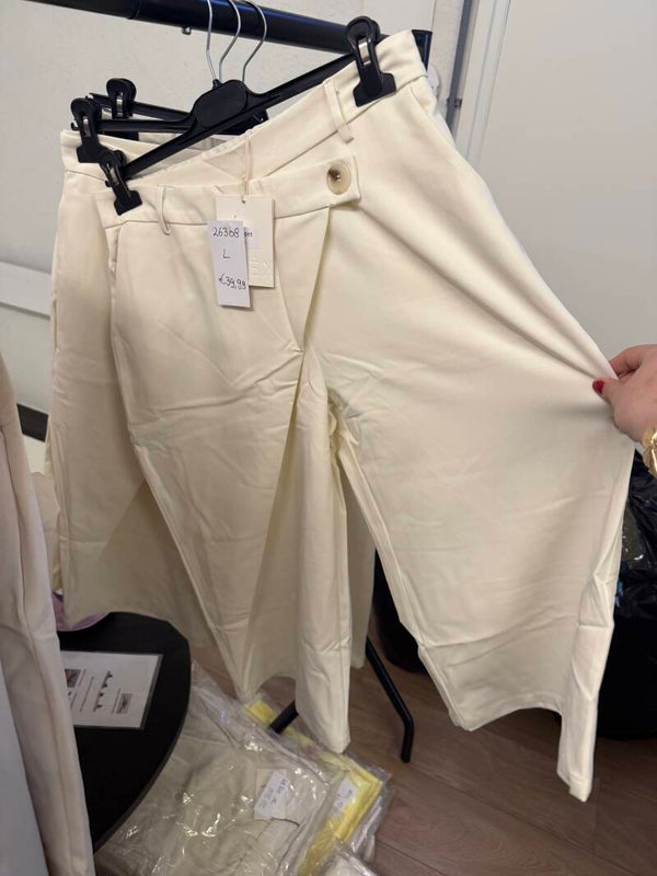 26308 Julia Suit Jorts crème