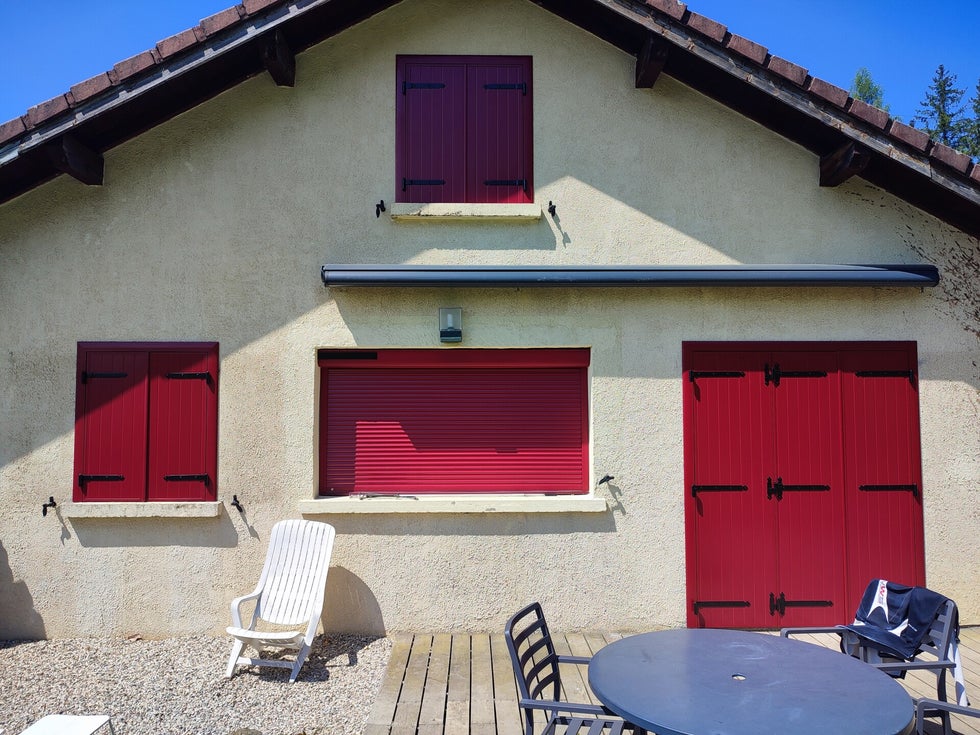 Installation de volets battants et volet roulant aluminium