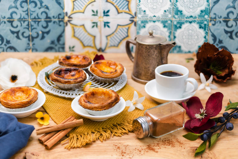 food fotografie met papieren bloemen yessica duque