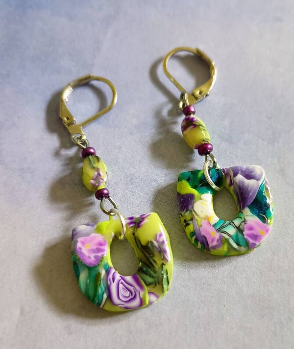 The Vienna Open-Oval Dangles
