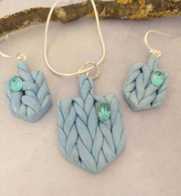 The Knitted Judaica Set