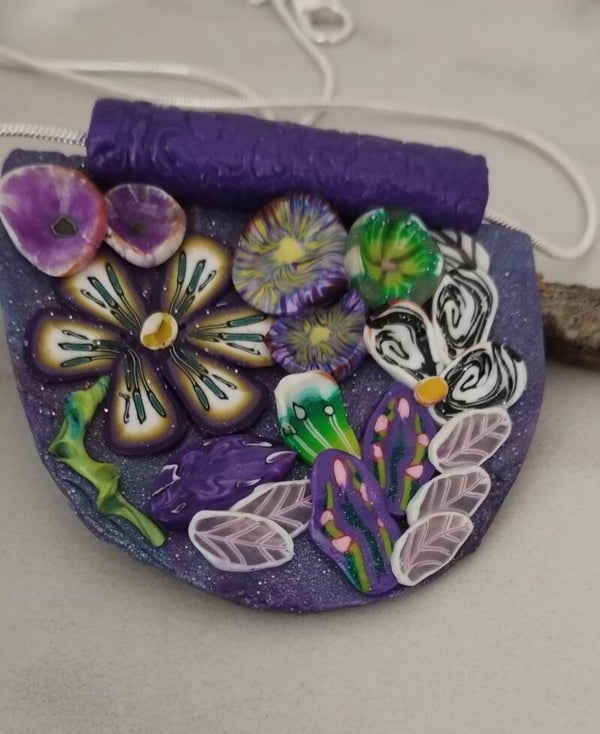 Stunning  Garden Pendant