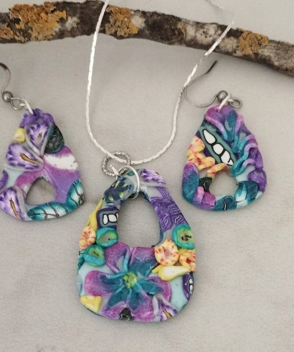 Teal and Yellow Bloom Necklace set