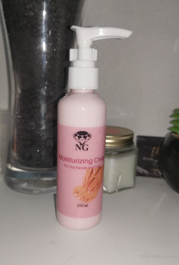 Moisturizing Cream for Dry hands and Foot