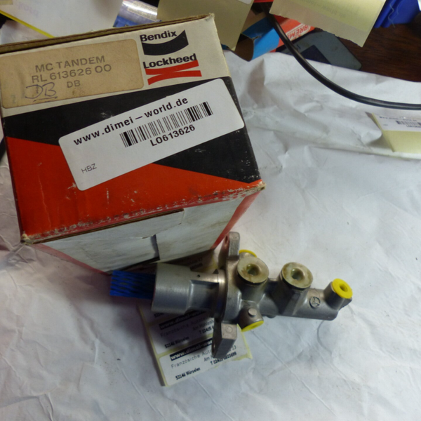 DBA613626 Hauptbremszylinder Mercedes 190
