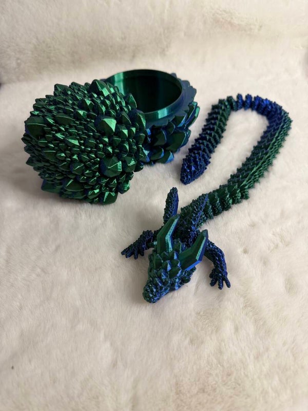 Krystalldrache mit Ei