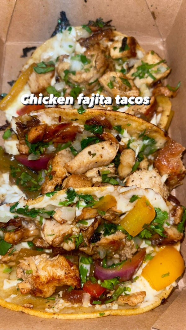 Chicken fajita tacos