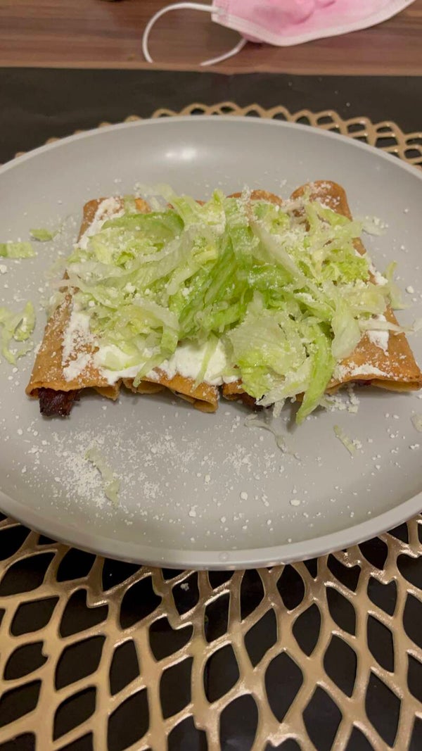 Taquitos dorados