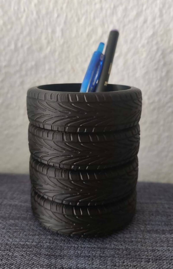 Pennenhouder bandenstapel uit rubber
