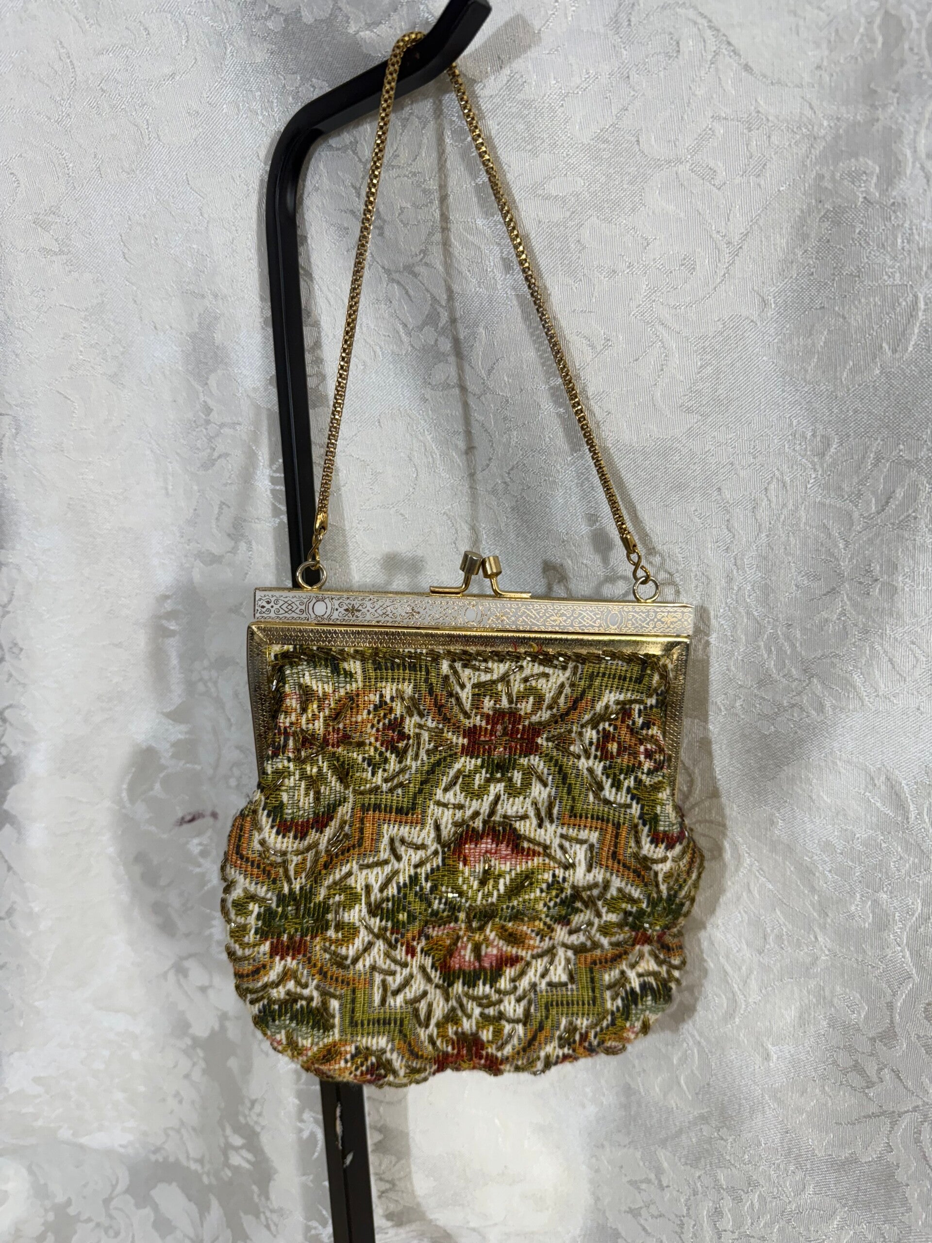 008. Walbarg Purse Ivory Beaded Satchel