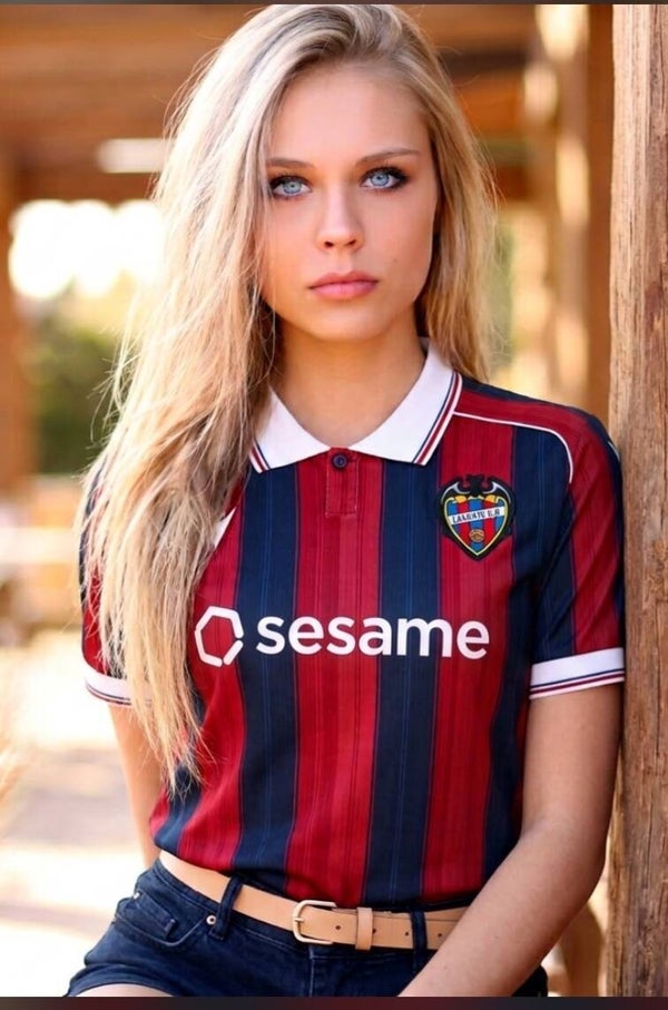 1a equipación Levante