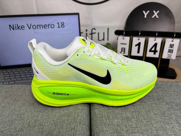 NIKE VOMERO 18 AMARILLO