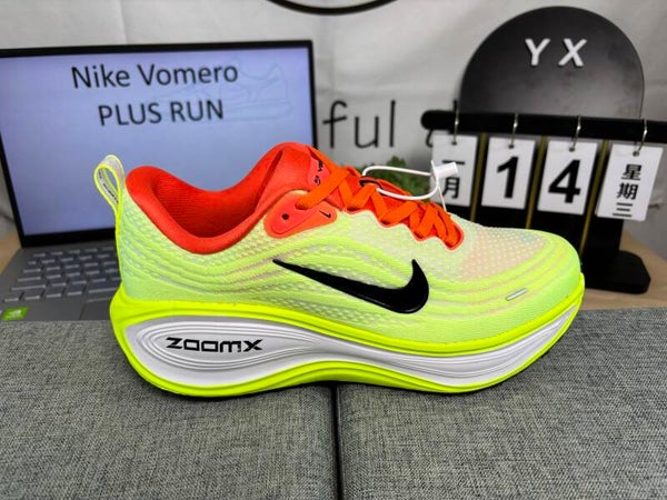 NIKE VOMERO PLUS FLUOR