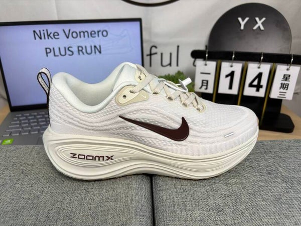 NIKE VOMERO PLUS RUN BL
