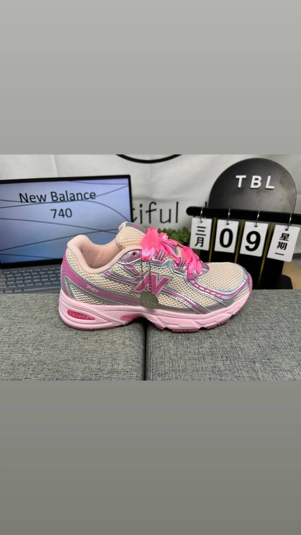 NEW BALANCE 740 ROSA